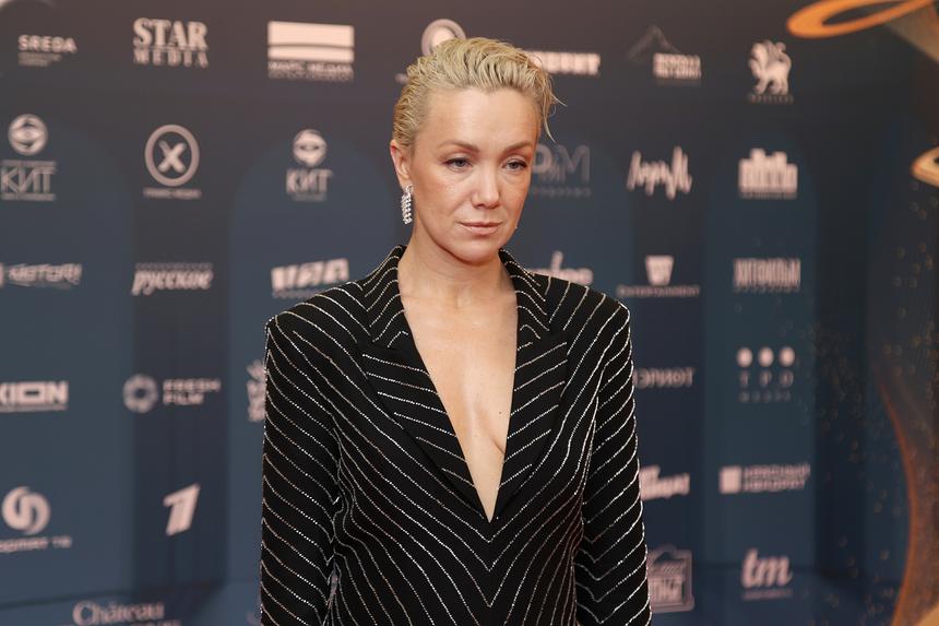 Актриса Дарья Мороз приступила к съемкам комедийного сериала «Неземная»