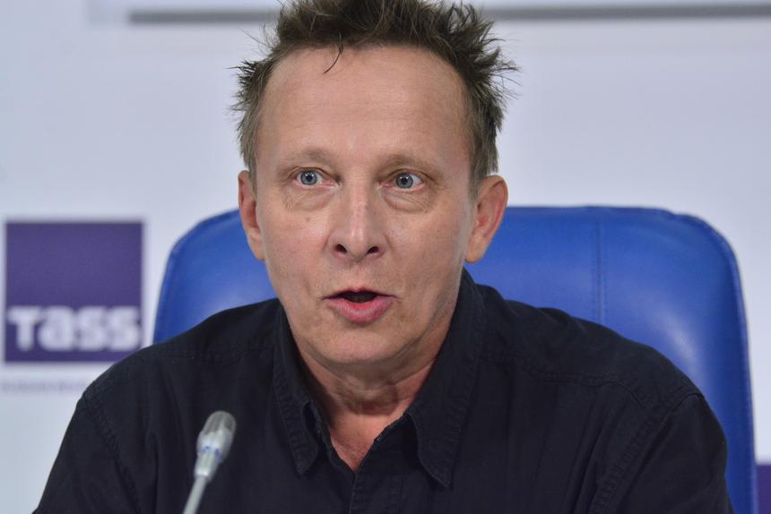 «Очень смешная пара»: дочь Ивана Охлобыстина выходит замуж за барбера