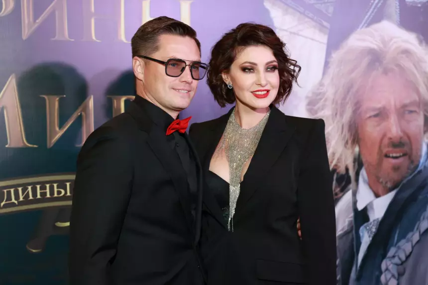 Муж хотел штурмом брать больницу: Анастасия Макеева перенесла операцию