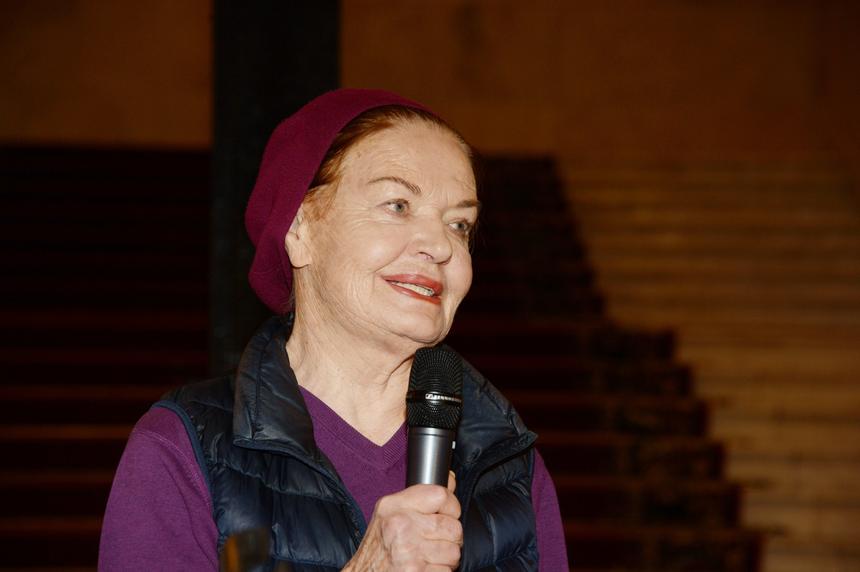 «Меня ввели в заблуждение»: Людмила Чурсина открестилась от письма в поддержку уволенных работников Театра Российской армии