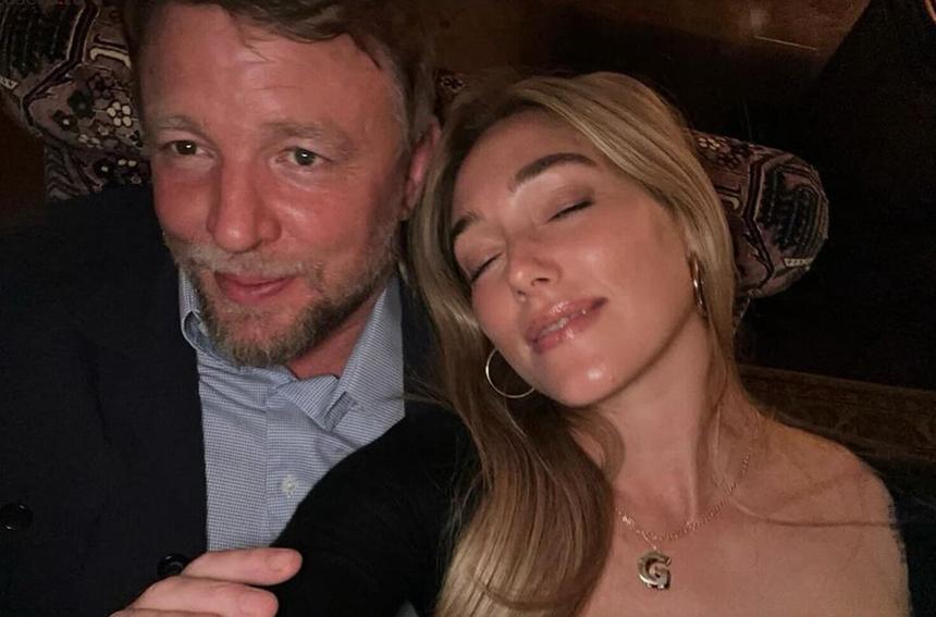 Жена режиссера Гая Ричи показала редкое фото с мужем в девятую годовщину свадьбы