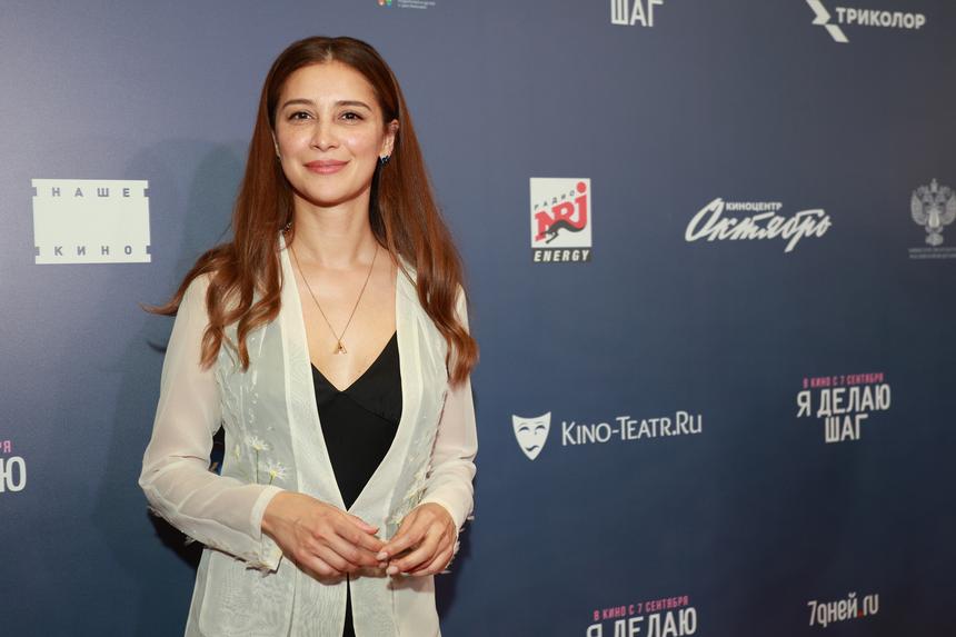 «Выглядит на лет 25»: Равшана Куркова поразила поклонников моложавой внешностью