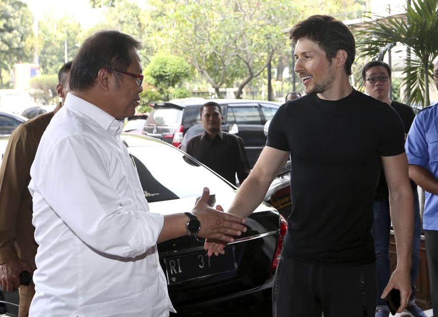 «Это жестоко»: друг экс-девушки Дурова рассказал о прошлом Вавиловой и ее знакомстве с Павлом