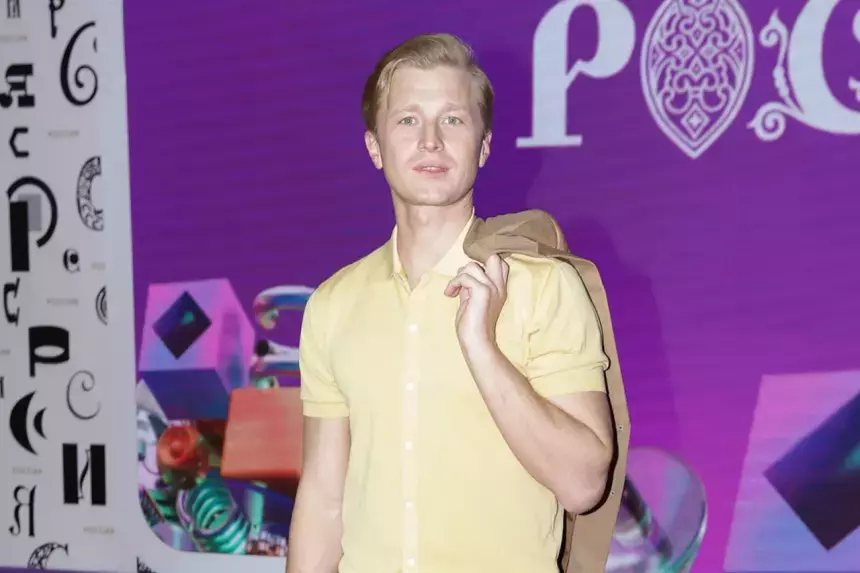 Актер Вячеслав Чепурченко лишился переднего зуба на съемках шоу «Выжить в Дубае»