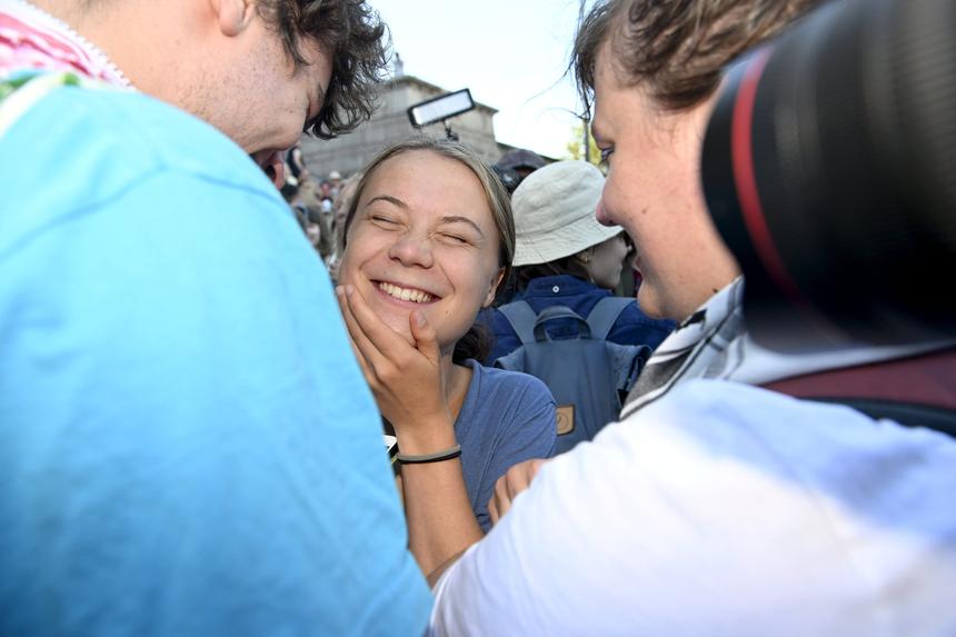 Доставили в полицейский участок: за что 21-летнюю Грету Тунберг лишили свободы в Дании