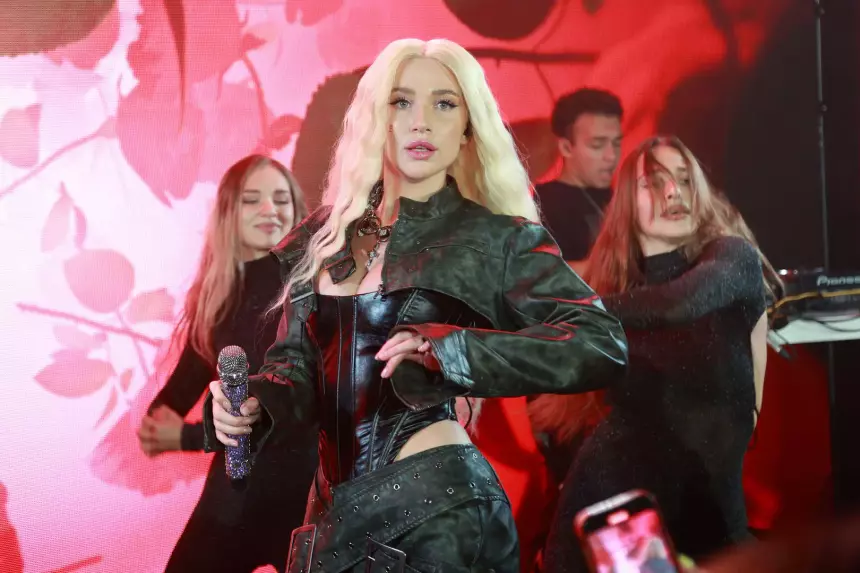 «Помогаю людям выливать агрессию»: Mia Boyka о реакции на хейт после скандала с девочкой-квадробером