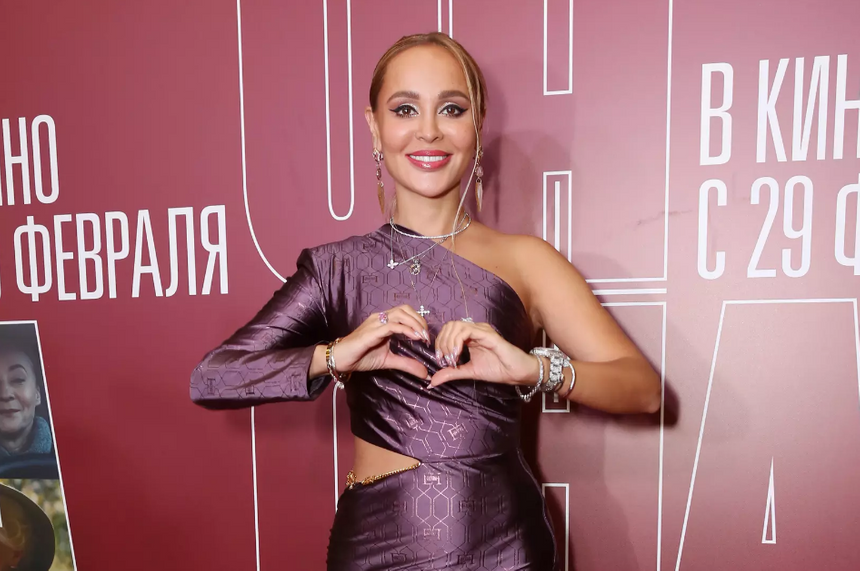 «Готовы к новым родам»: Анна Калашникова рассказала, сколько у нее будет детей