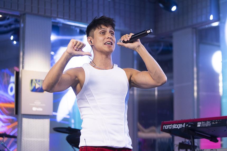 Исполнитель хита «Ягода малинка» Хабиб заявил о перевороте в карьере