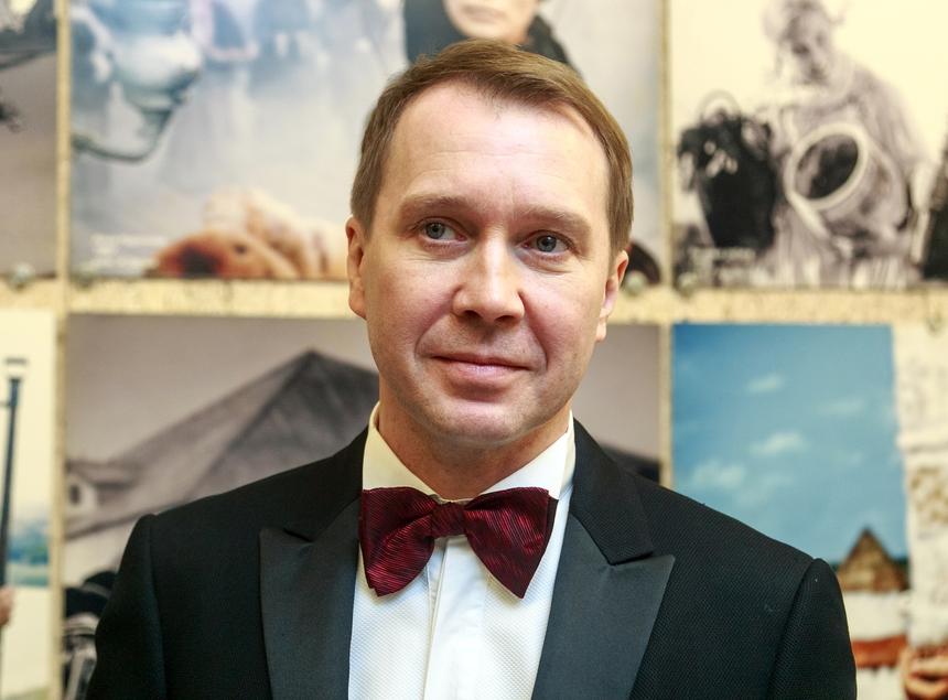 Евгений Миронов рассказал, что в Китае фильм «С легким паром!» является классикой