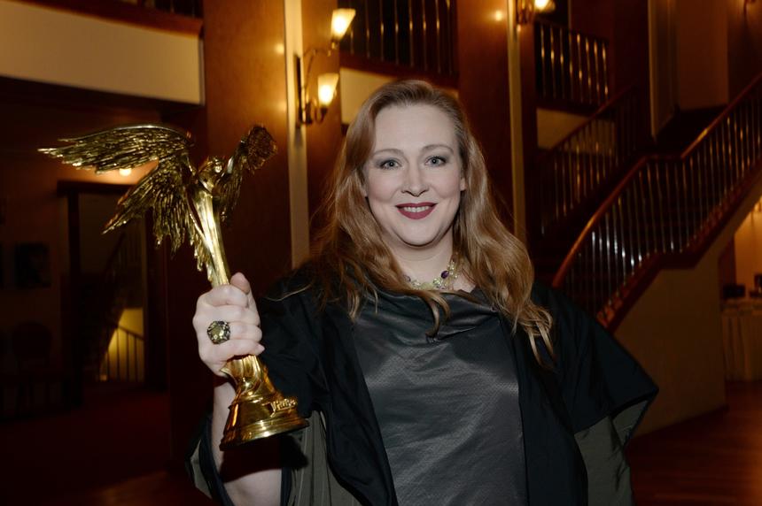 На российском канале выходит фильм с актрисой Юлией Ауг, сбежавшей в Эстонию