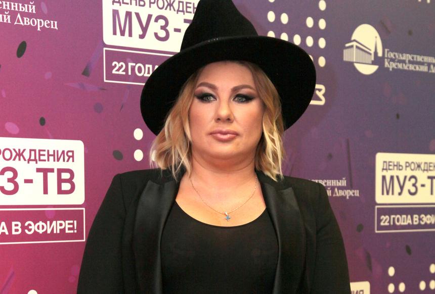 Певица Ева Польна вышла в свет с 19-летней дочерью Эвелин от Дениса Клявера