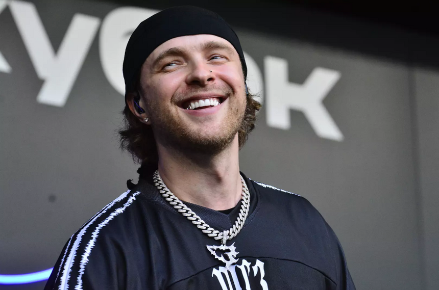 Критиковавший Mia Boyka Егор Крид отчитал на концерте девочку за попытку сделать с ним селфи