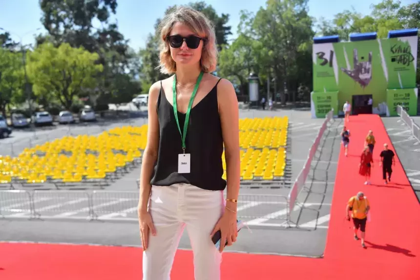 Актриса Надежда Михалкова вышла в свет с детьми от режиссера Резо Гигинеишвили