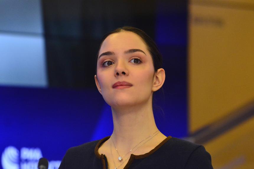 «Кого-то меняют»: Евгения Медведева раскрыла, как стала ведущей «Ледникового периода» вместо Алины Загитовой