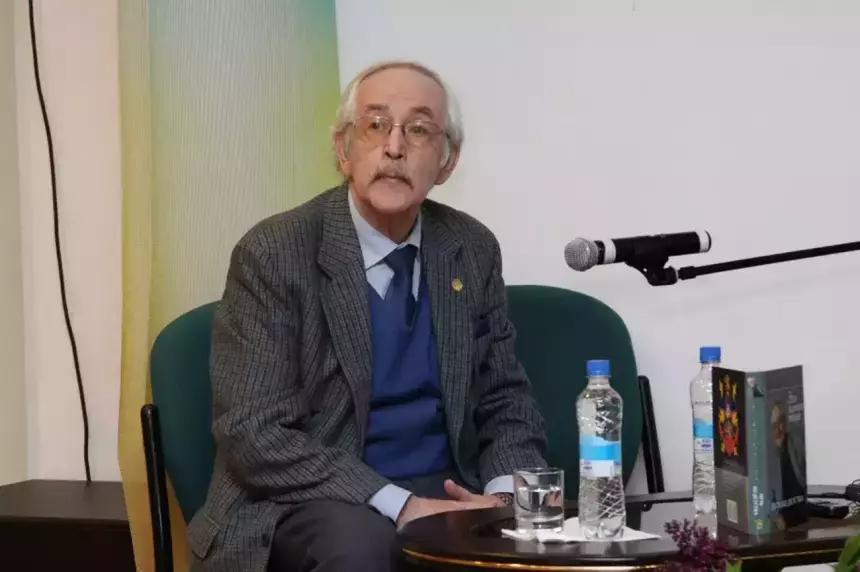 89-летнего актера Василия Ливанова ввели в медикаментозную кому