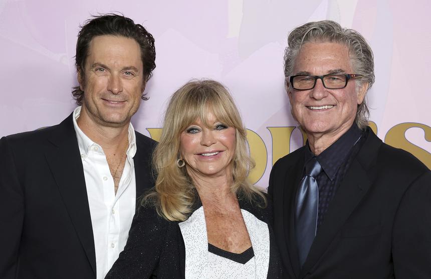 «Ее лицо изуродовали»: известную 78-летнюю актрису обвинили в пластике