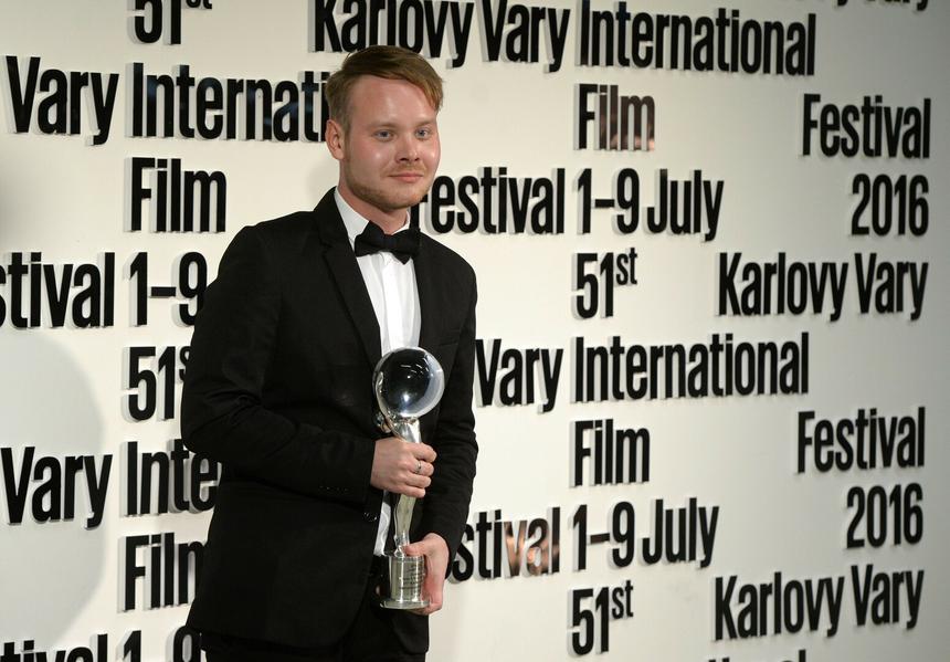 «Я не осуждаю их выбора»: режиссер Иван Твердовский о возвращающихся из-за рубежа артистах