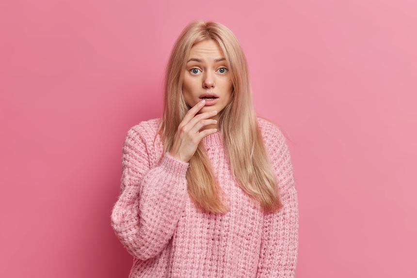 «Простуда» на губах: от чего возникает и на какие проблемы в организме указывает