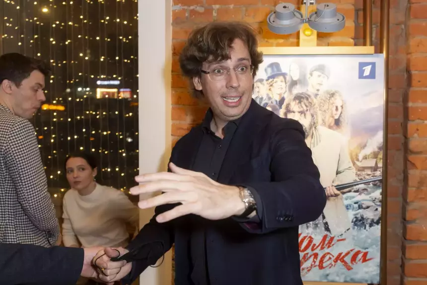 «Загоняла Алла по гастролям»: прическу Максима Галкина* высмеяли в Сети