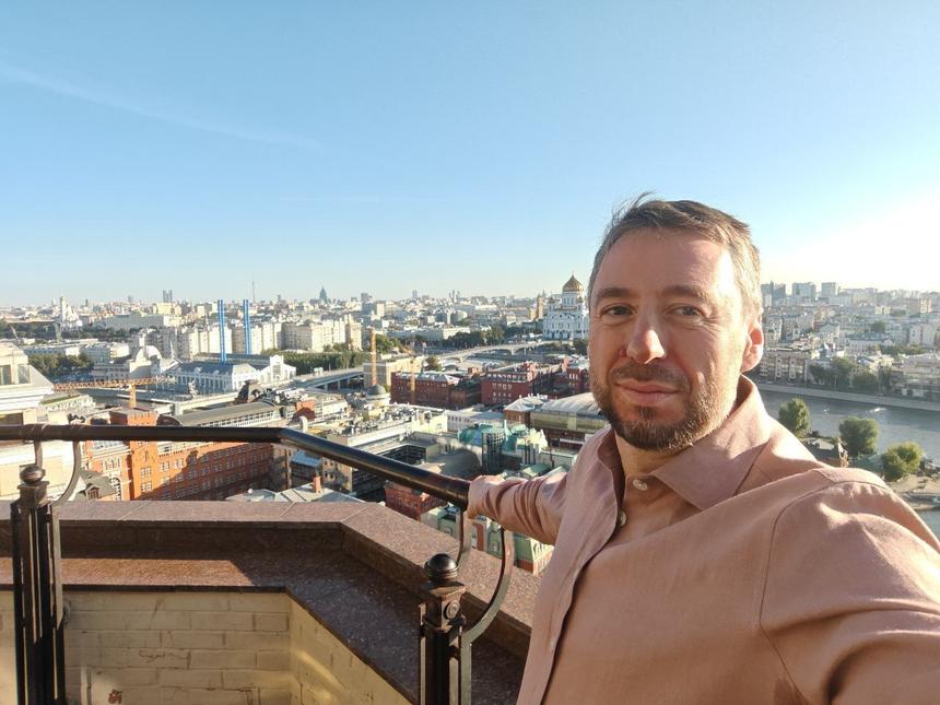 «Вспомнил Болгар»: Владислав Бакальчук отреагировал на насмешки за фото с женой Ким