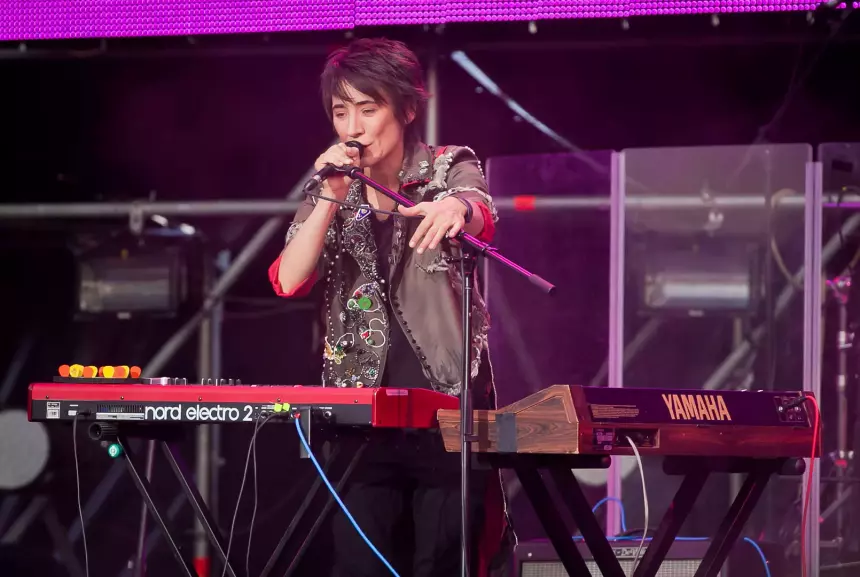 «Талантливая же певица»: известный музыкант заявил, что Земфира* сожалеет об отъезде из РФ