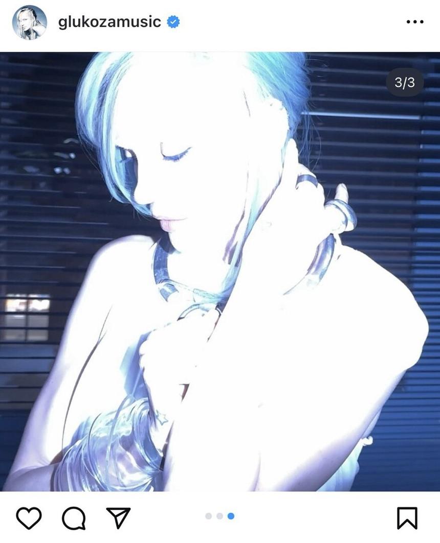 «Сколько можно смотреть под мою кожу?»: Глюкоза опубликовала первое фото после новостей о задержании