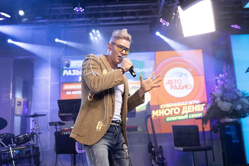 Певец Митя Фомин рассказал, что хочет поработать с Киркоровым и Евой Польной