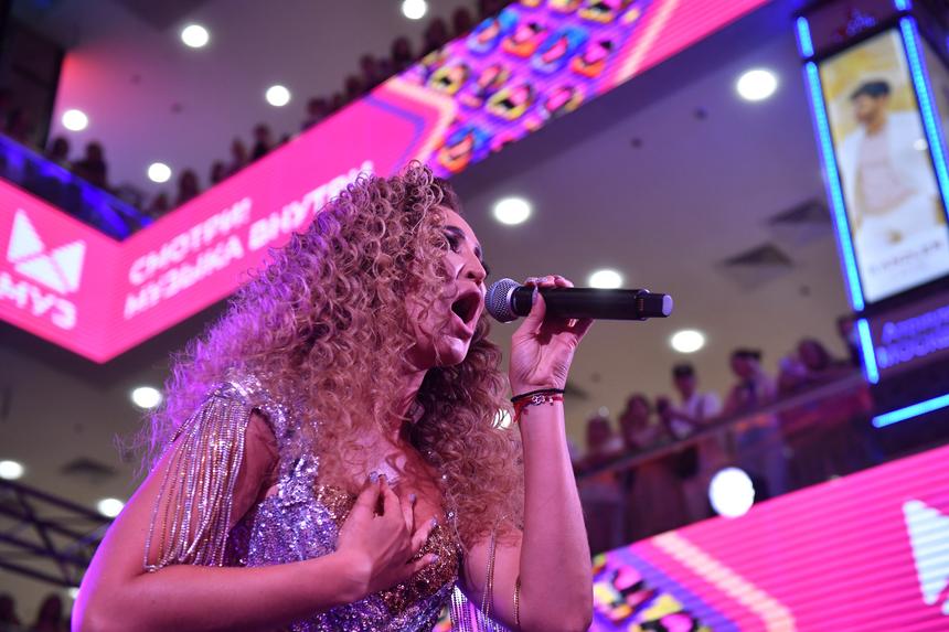 «Вот и начудили»: Бузова и Погребняк снялись в бане и стали объектами насмешек