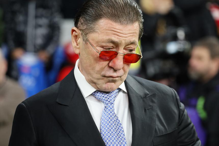 Бывшая жена Григория Лепса показала редкое фото их дочери, которая старше невесты артиста