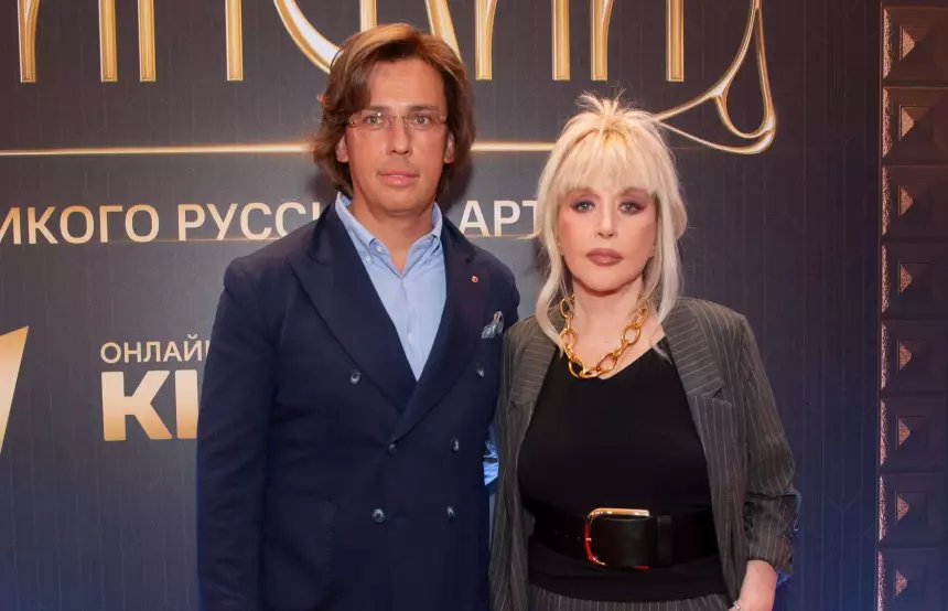 «Какая красивая семья»: Галкин* опубликовал фото с помолодевшей Пугачевой и повзрослевшими детьми