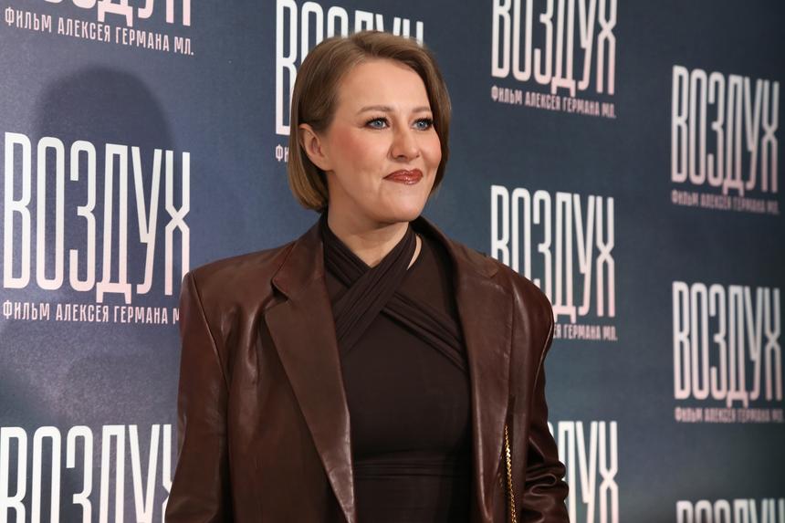 «Предлагаю ему отрастить рожалку»: Ксения Собчак ответила депутату, который выступил против абортов