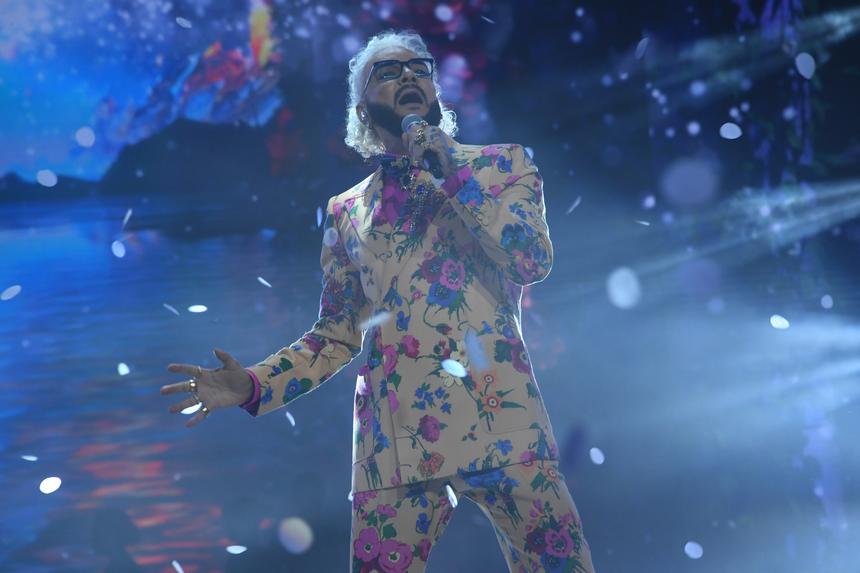 Выбрал расшитый цветами кардиган: оскандалившийся Филипп Киркоров удивил преображением на вечеринке