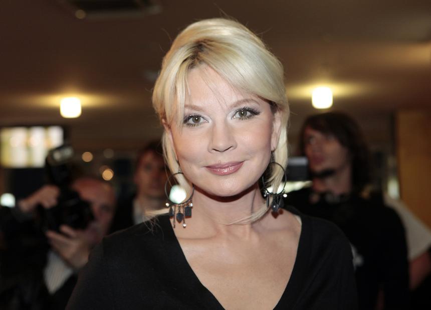 «Нет голоса, не могу разговаривать»: Татьяна Веденеева может пропустить съемки в новогодних передачах из-за болезни