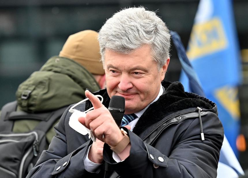 Сын экс-президента Украины Порошенко* объявлен в розыск из-за неявки в военкомат