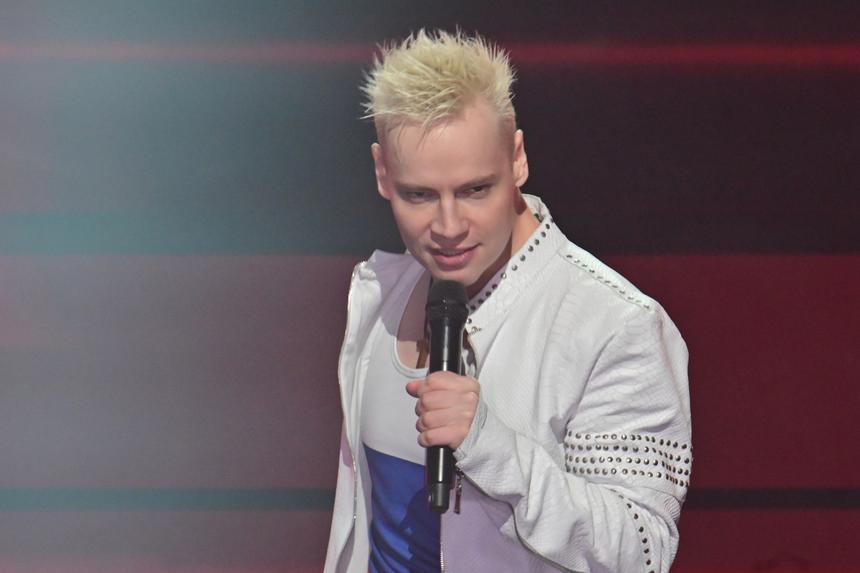 «Нормальные люди отсюда не уезжают! Народ России не простит предательства»: SHAMAN ответил Алле Пугачевой