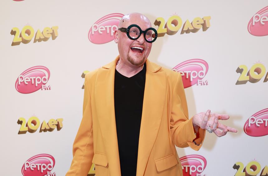 «Он не мегапопулярный, но и не упадший»: что известно о гонорарах певца Шуры