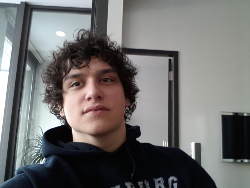 Телеведущий из именитой семьи: раскрыта личность нового мужа блогера Насти Ивлеевой