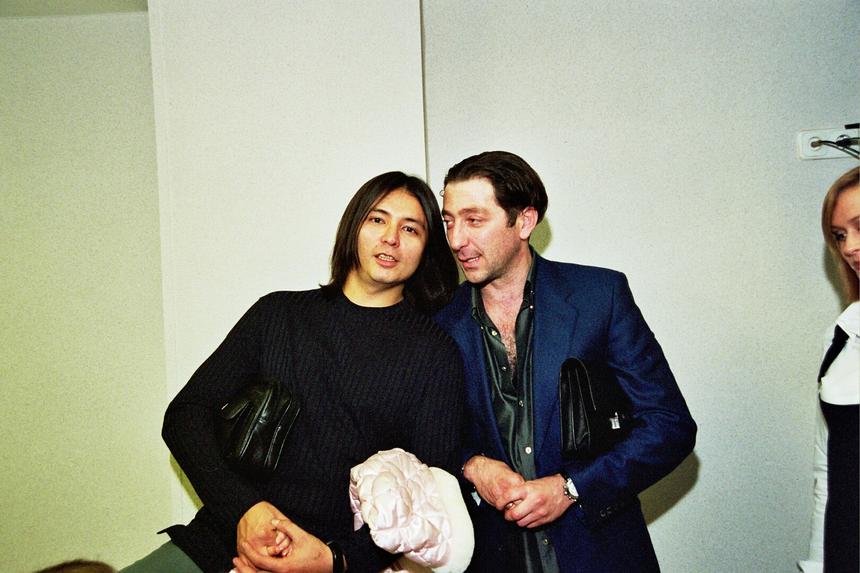 Вдова Мурата Насырова объяснила, почему пять лет не была на его могиле