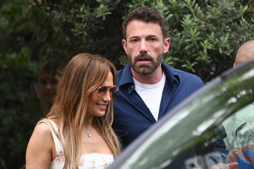 Уже не в первый раз замечают вместе: Бена Аффлека застали с чужой женой после развода с Дженнифер Лопес