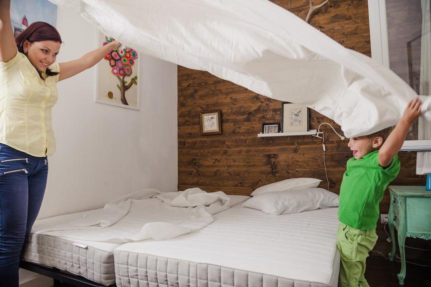 Попал в реанимацию в пятницу 13-го: трехлетний мальчик с ДЦП едва не умер, упав с кровати