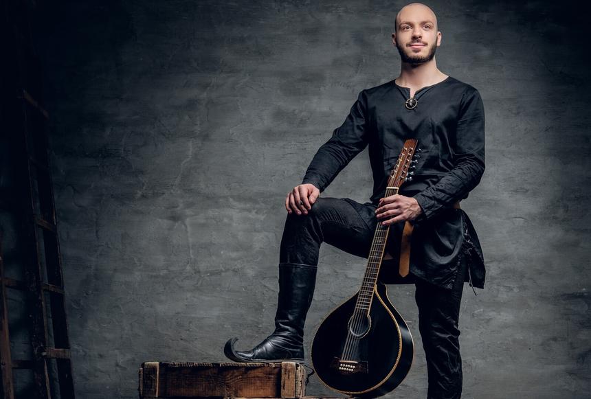 «Должен был пройти фестиваль фриков и ЛГБТ*»: «Русская община» сорвала концерт готической группы в Петербурге