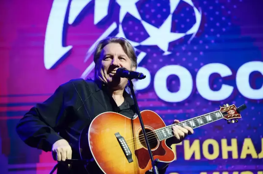 «Слишком большая разница»: Лоза сравнил гонорары звезд на Новый год с пенсией россиян