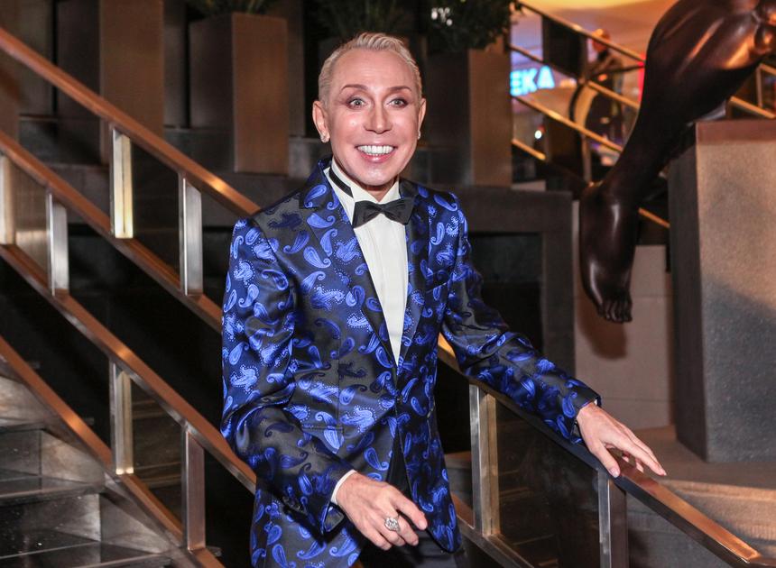 «Садимся смотреть телевизор, а там вот…»: пародиста Пескова лишили эфиров из-за Пугачевой