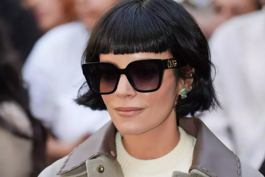 Известная британская певица оказалась в психиатрической клинике: что случилось