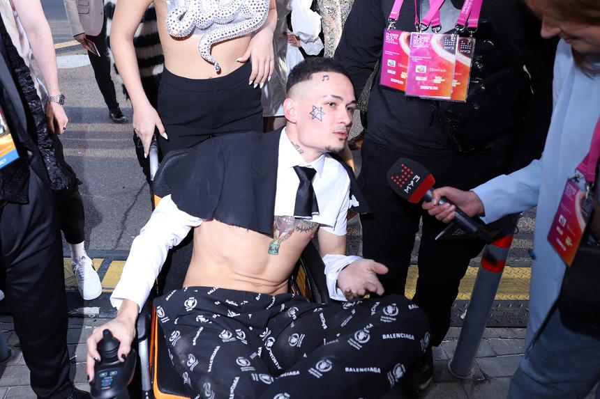 Выпил напоследок: Моргенштерн* лег в рехаб и показал свою палату