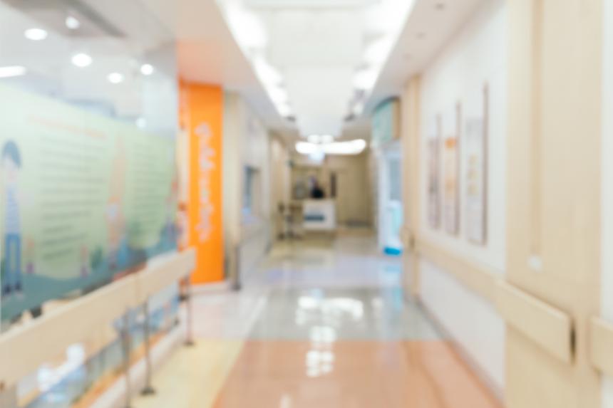 Петербуржец покурил перед приемом у врача и внезапно умер