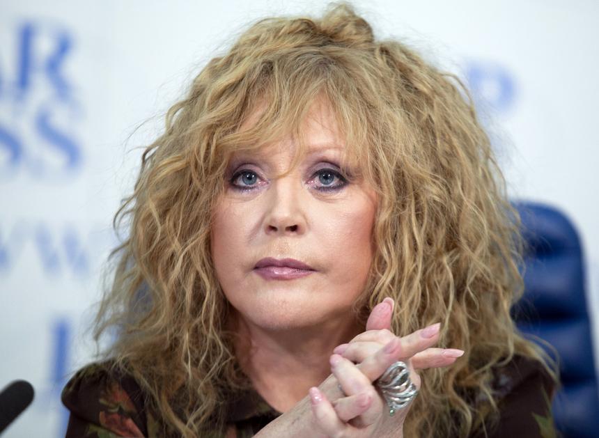 «Невероятный спектакль»: Пугачева и Галкин* стоя аплодировали Чулпан Хаматовой