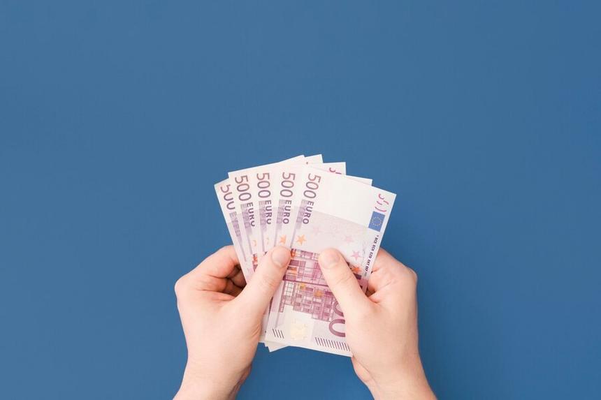 Пермяк отсудил у начальницы 50 тыс. рублей за препятствование в зачатии ребенка