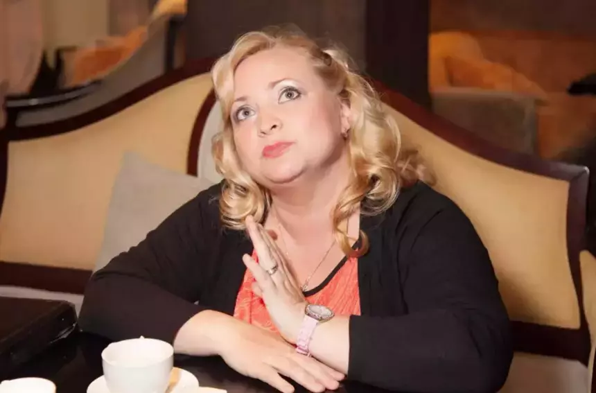 53-летняя актриса Светлана Пермякова заявила, что похудела на 10 кг за 2 месяца