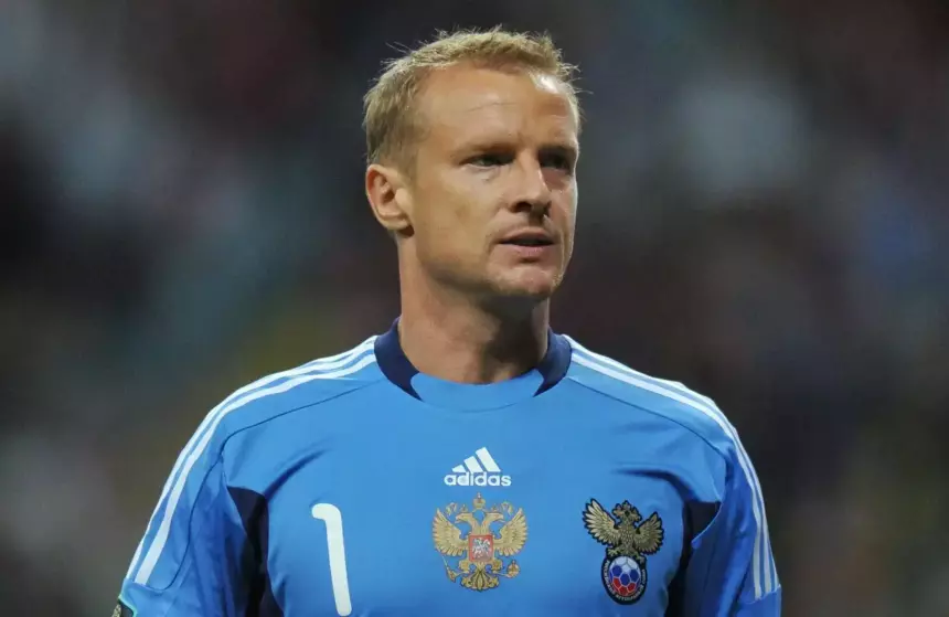 Избранница младше спортсмена на 21 год: Вячеслав Малафеев женился в третий раз